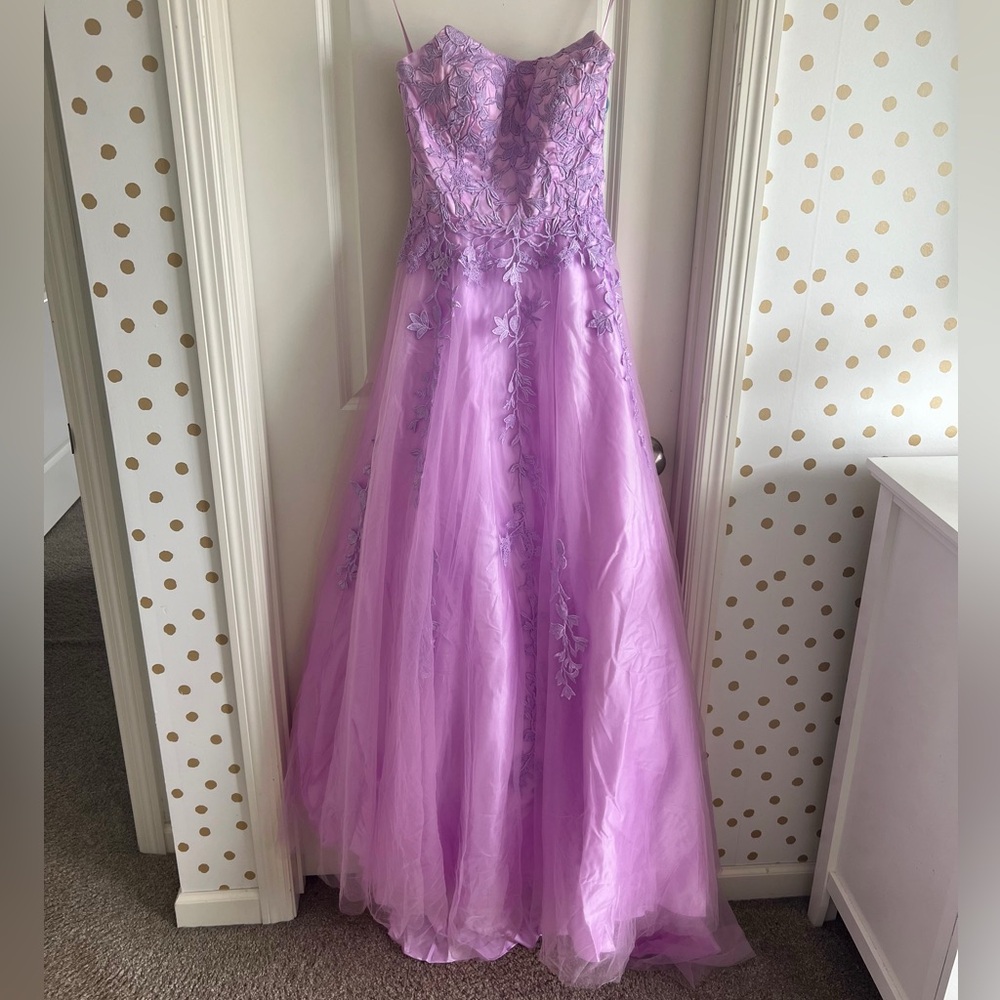 stunning strapless lavender prom dress with a adjustable tie back